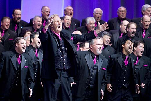 The Vocal Mojarority, met in het midden Jim Clancy