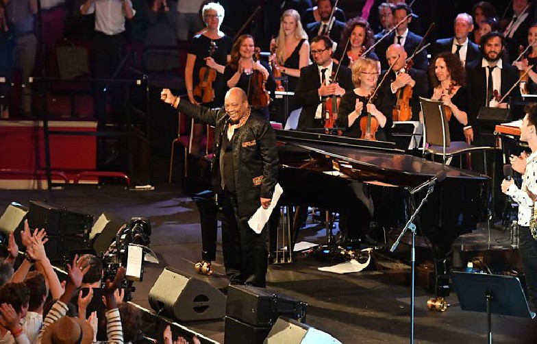 Wat bindt Toots Thielemans, Quincy Jones en het Metropole ? Over